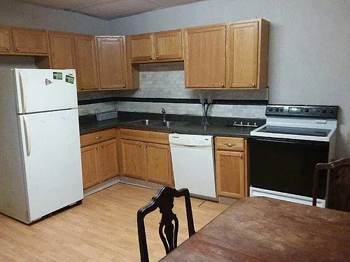 210 Chestnut St #4 Photo 1