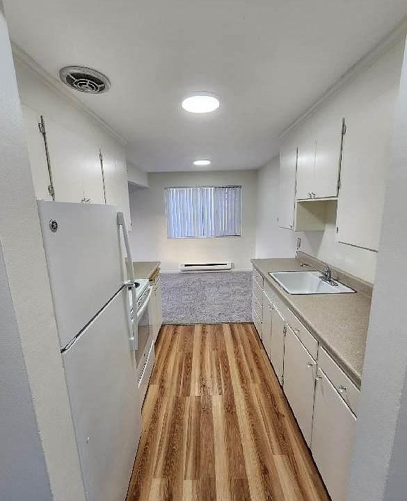 1st image of 2849 15th Ave W #202