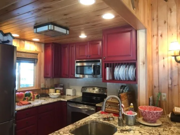 565 Hemlock Dr, Lyons, CO 80540