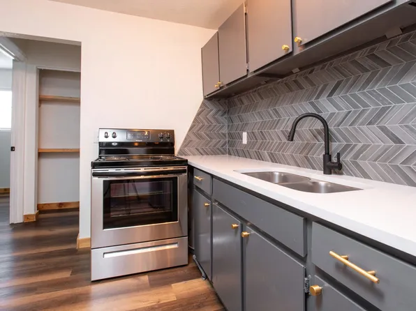 Cobblestone Apartments, 338 N Lorraine Ave APT 208, Wichita, KS 67214