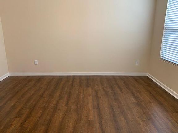 1st floor guest bedroom (with attached full bath)