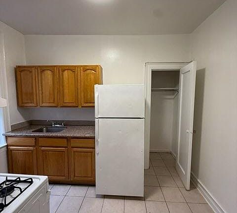 3rd image of 3252 41st St APT 4A