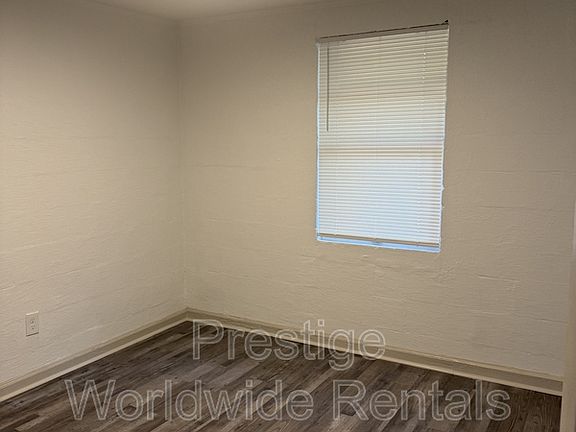 2nd image of 106 Moore St