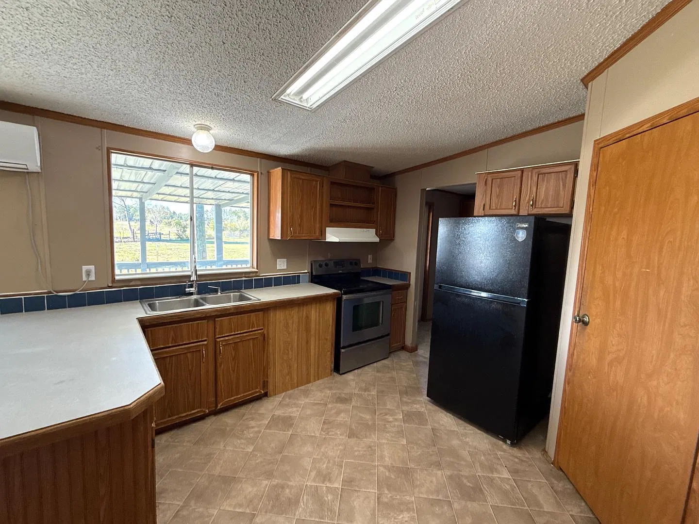 43213 Claxton Cir - 43140 — Photo 2