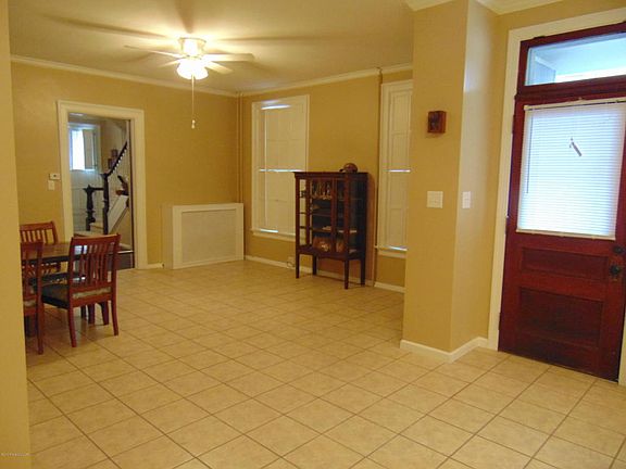 2nd image of 249 E Market St