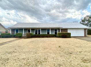 2603 Persimmon Dr, Tupelo, MS 38801