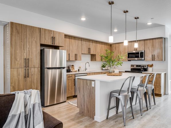 Broadstone Townhomes | 914 S Fern St, Nampa, ID