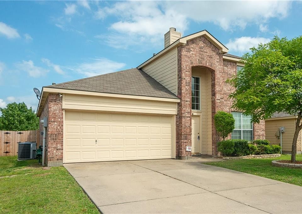 1st image of 2035 Wildwood Dr