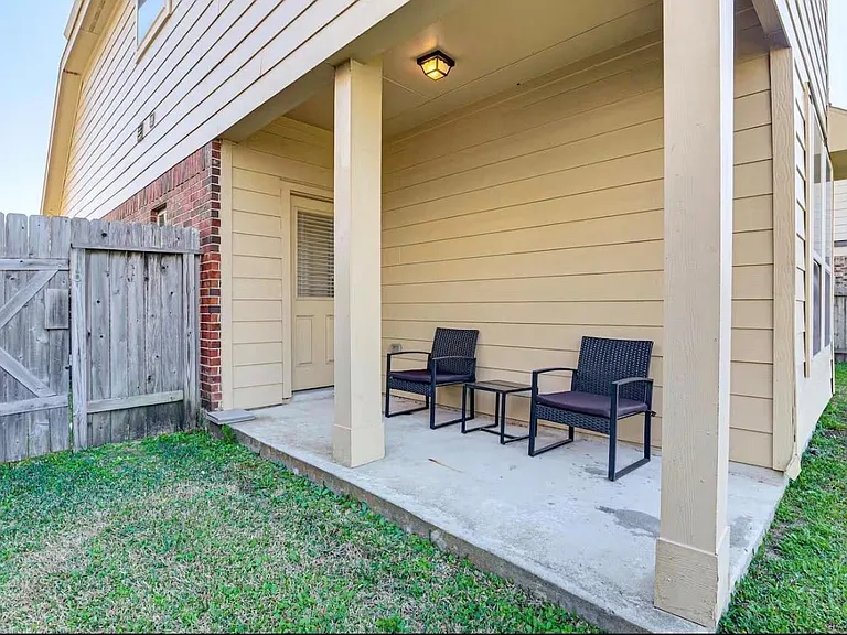 15015 Winter Valley Ct — Photo 33