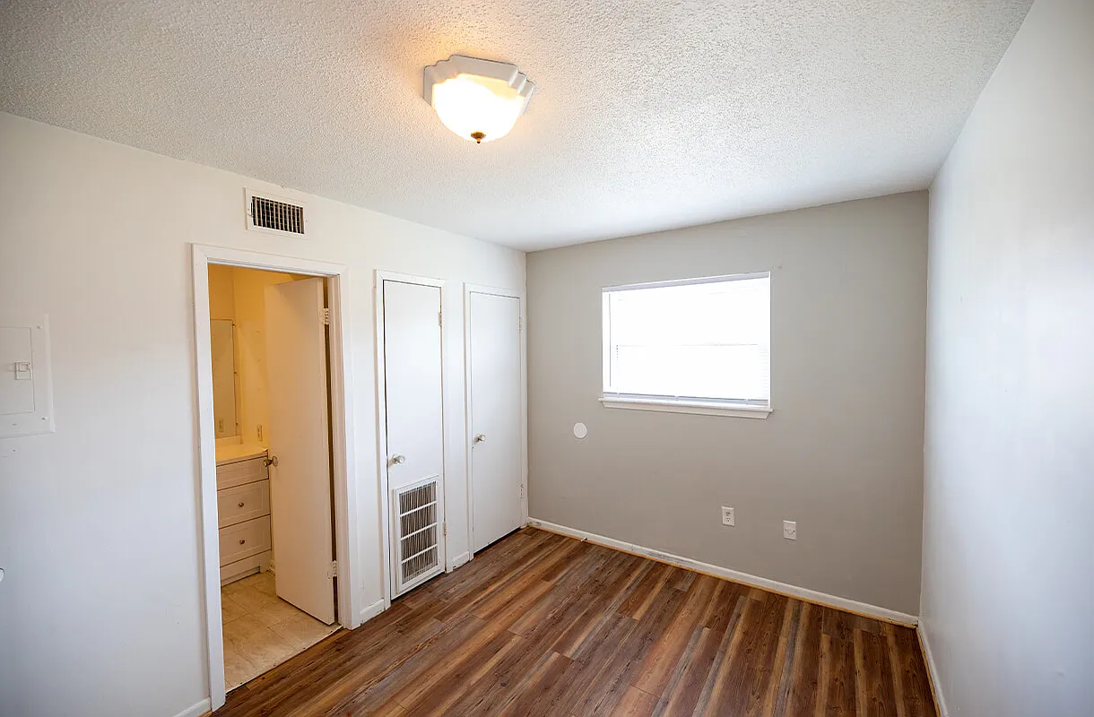 1 bed, 1.0 bath, 500 sqft, $695 — Photo 3