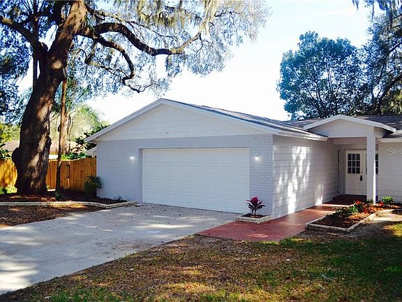 5th image of 1201 Lake Valrico Cir