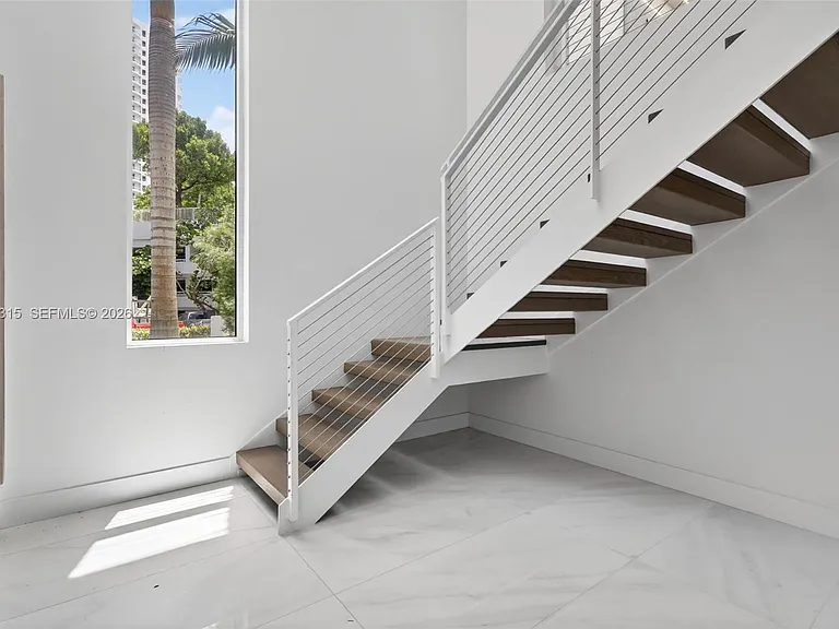 3750 Yacht Club Dr #Townhouse 5 — Photo 7