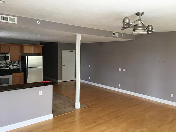 Living/Dining Area