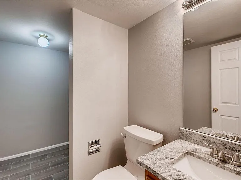 4555 Hunterwood Dr — Photo 16
