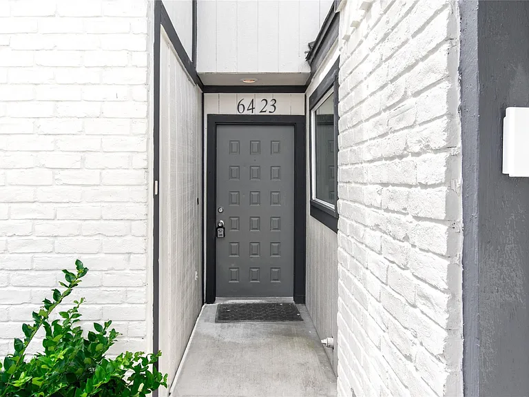 6423 Coachwood Dr — Photo 4