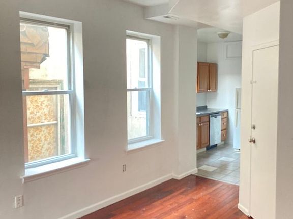 5th image of 502 Dickinson St Floor 2