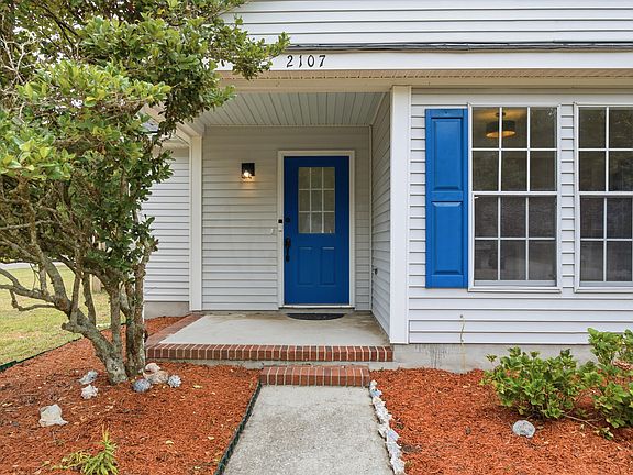 2nd image of 2107 Presidio Dr