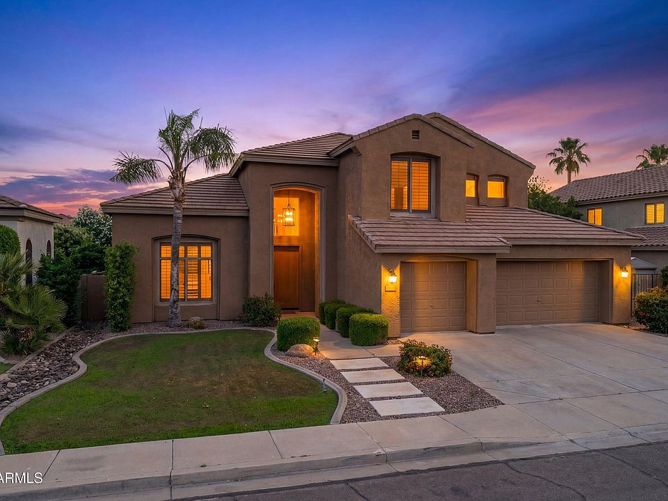 1st image of 670 W Oriole Way