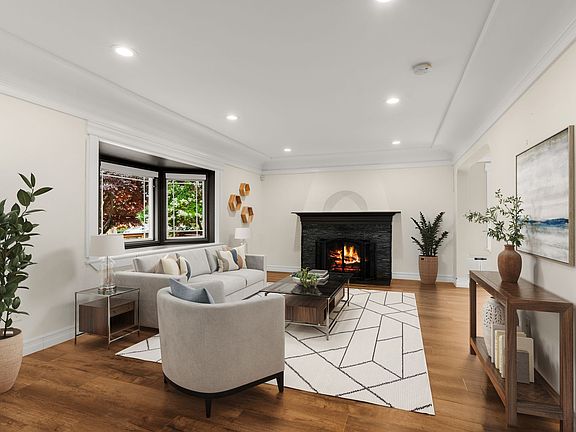 5th image of 6017 SW Admiral Way