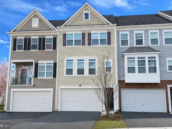 18 Niday Dr, Stafford, VA 22556