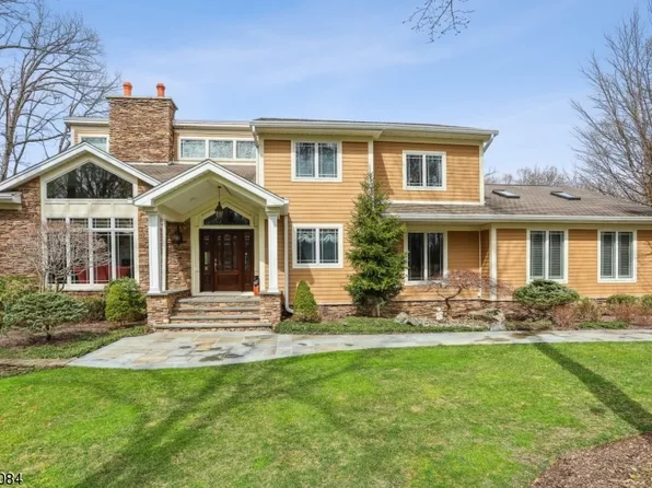 14 Sugar Hill Rd, Kinnelon Boro, NJ 07405