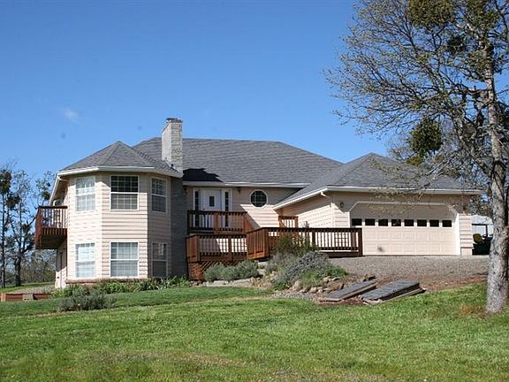 2nd image of 495 Wedgewood Dr