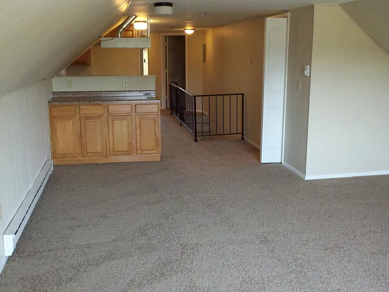 102 E Carroll St #H — Photo 5