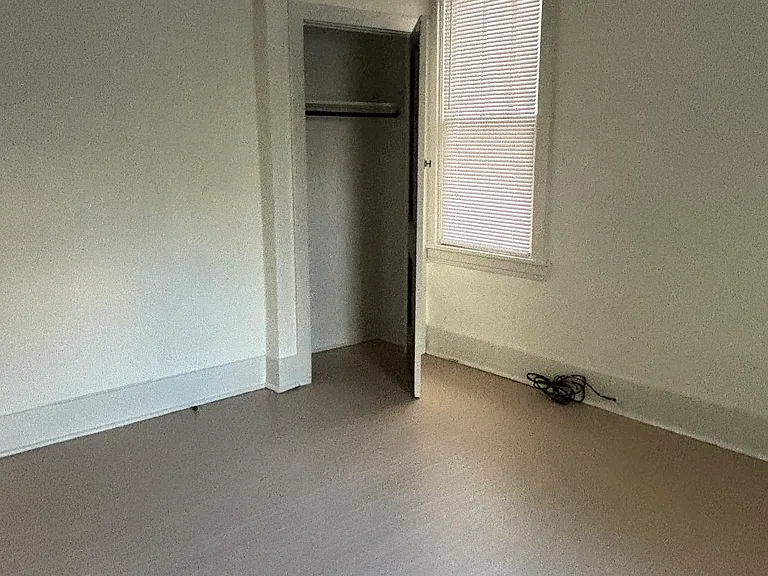 5567 Hobart St #1 — Photo 8