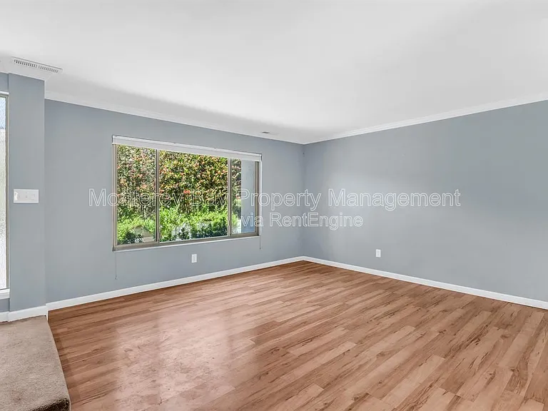 3137 Seacrest Ave #12 — Photo 2