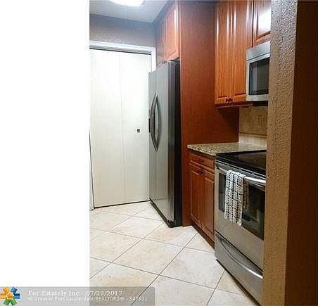 2nd image of 755 Riverside Dr