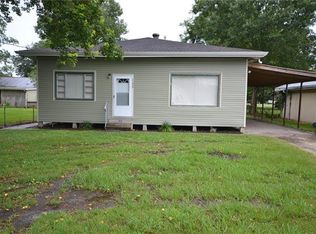 15639 River Rd, Hahnville, LA 70057