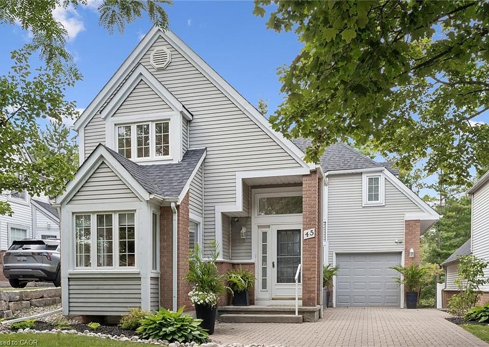 1st image of 45 Quinte Cres