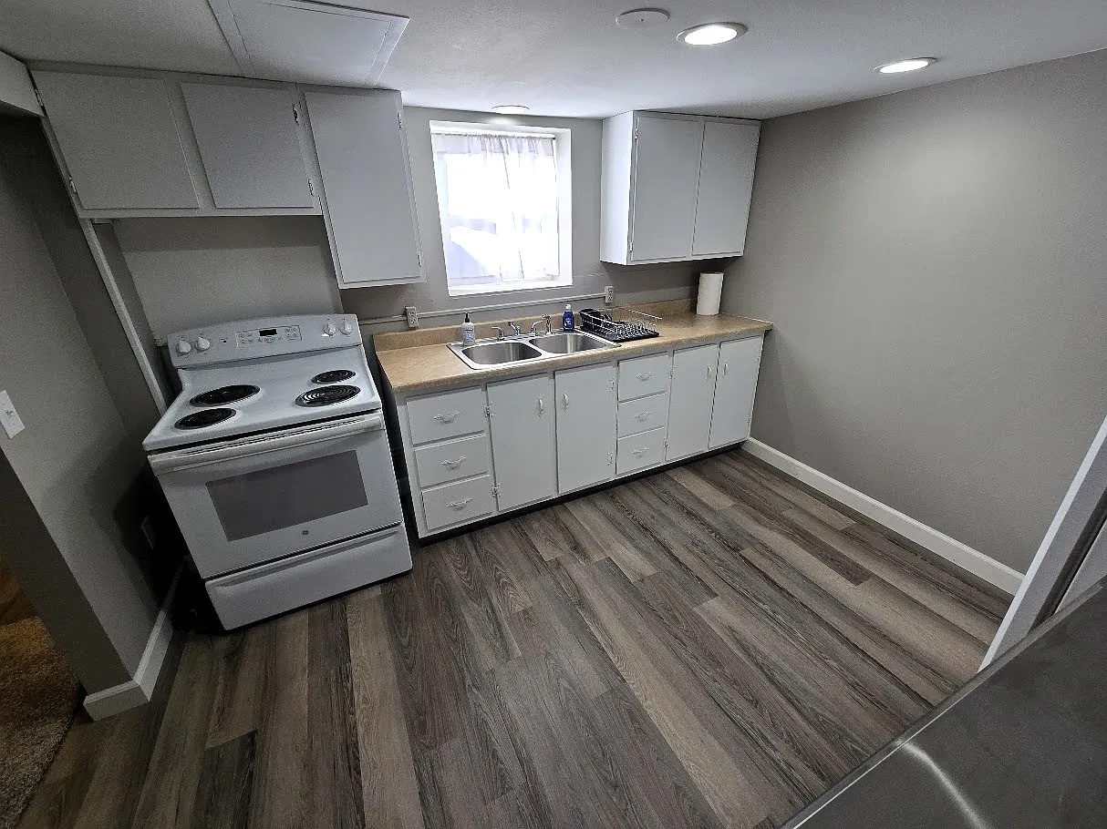1 bed, 700 sqft, $1,500 — Photo 3