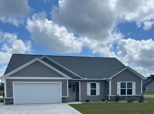 111 Delaware Dr, Newport, NC 28570