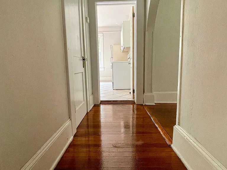 824 NE 3rd Ave — Photo 8