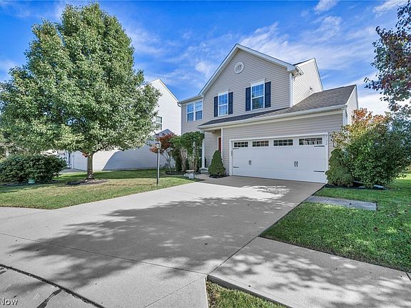 3rd image of 9092 Stonegate Cir