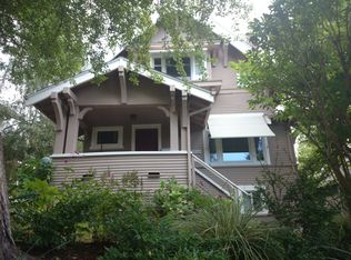 2730 32nd Ave S, Seattle, WA 98144