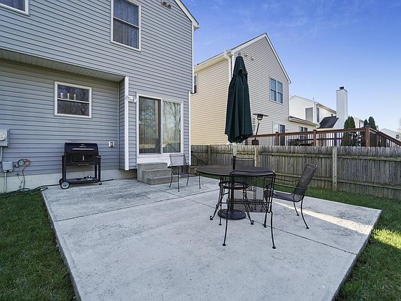 4th image of 8629 Smokey Hollow Dr