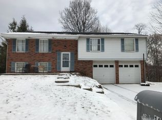 14 Prince George Dr, New Kensington, PA 15068