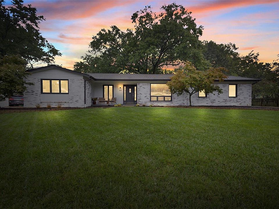 1st image of 429 Tamarack Dr