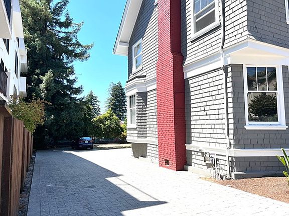 3rd image of 2626 Warring St