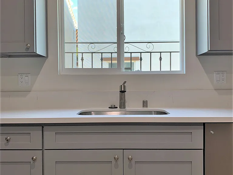 Disclaimer: The interior pictures displayed here are from another similar unit in the community for illustration only; and shall not be relied upon as an accurate representation of the actual unit itself. Please visit the unit to confirm all details.