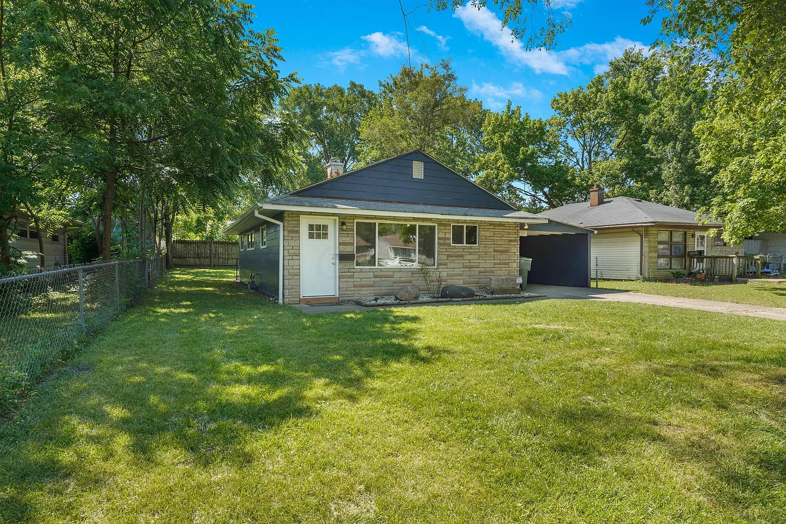 3593 Homestead Dr photo 1
