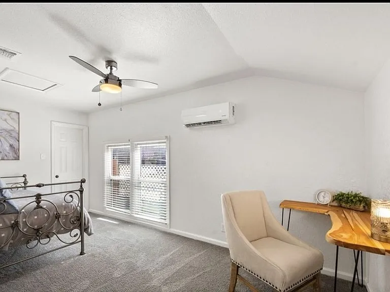 1428 Lee St — Photo 11