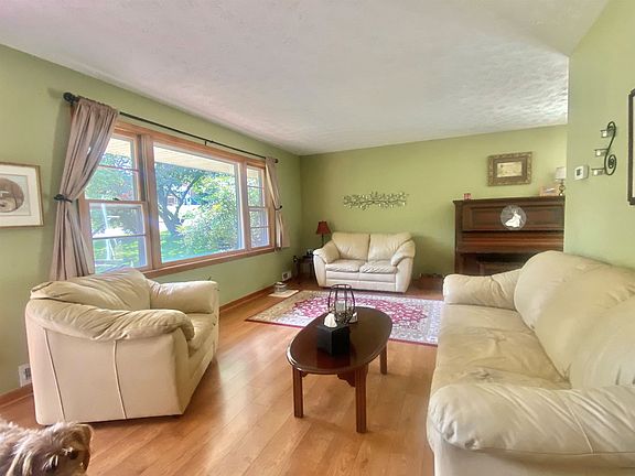 2nd image of 155 Abbott Cir