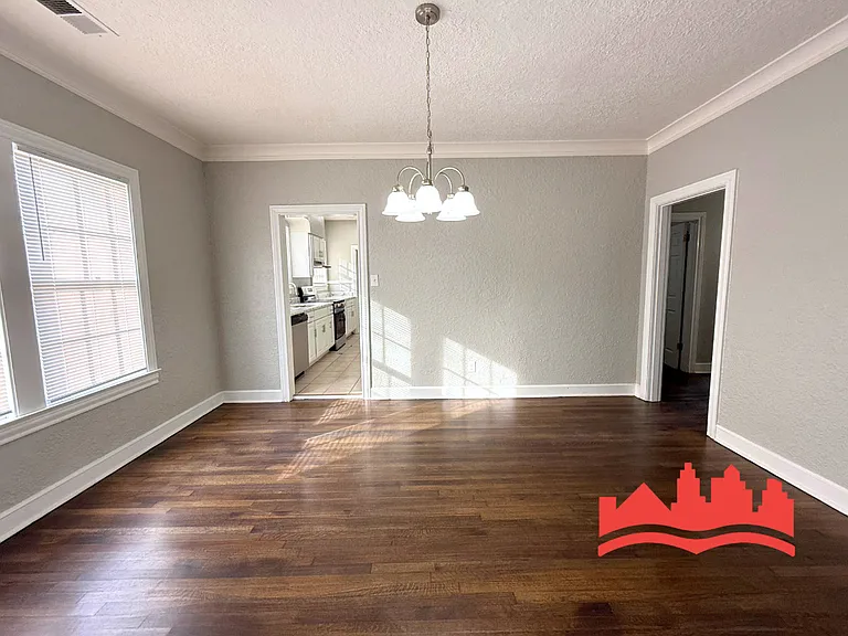 2244 Cypress Cir — Photo 7