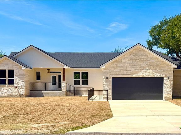 2nd image of 7022 Circle Oak Dr