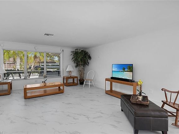 2nd image of 178 Torrey Pines PT