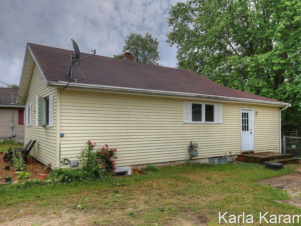 1st image of 905 E Summit St