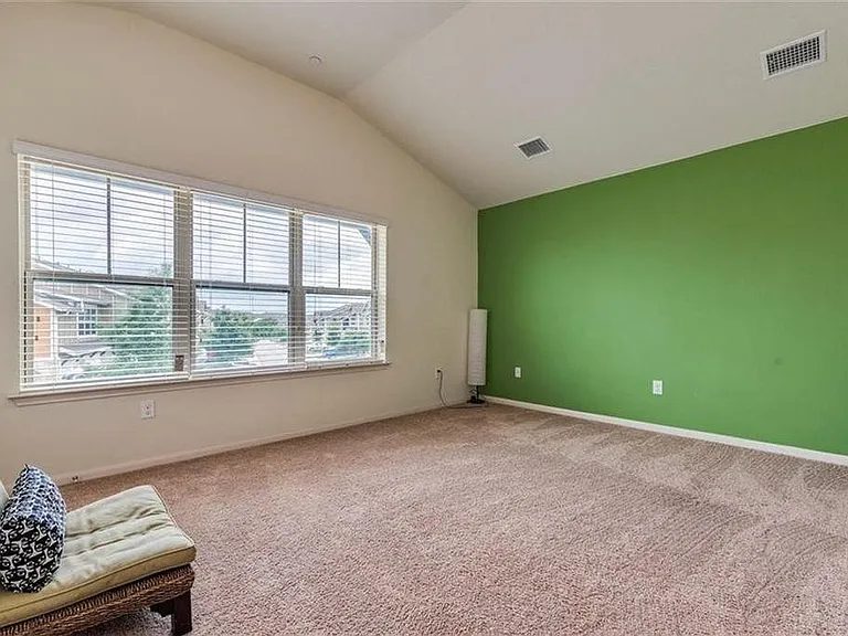 Bryant Dr — Photo 15